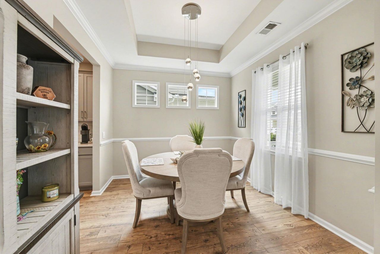 205 Angelica Avenue Photo 8