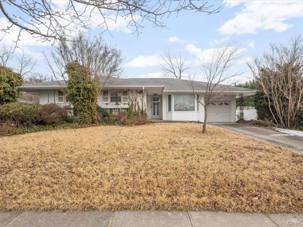 38 Hazelwood Drive , Jericho, NY 11753