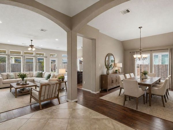 2125 Pioneer Pass, Seguin, TX 78155