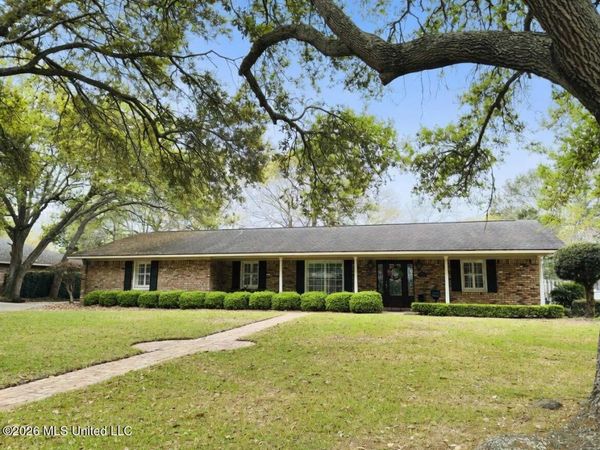1007 Westwood Street, Pascagoula, MS 39567