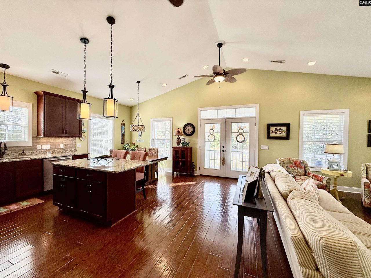 1965 24th Avenue N Photo 6