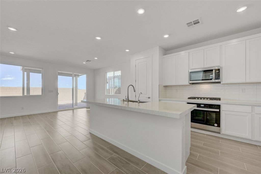 8532 W Agate Avenue, Las Vegas, NV 89113 Main Photo