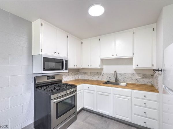 2520 Bulloch Street , Unit L, North Las Vegas, NV 89030