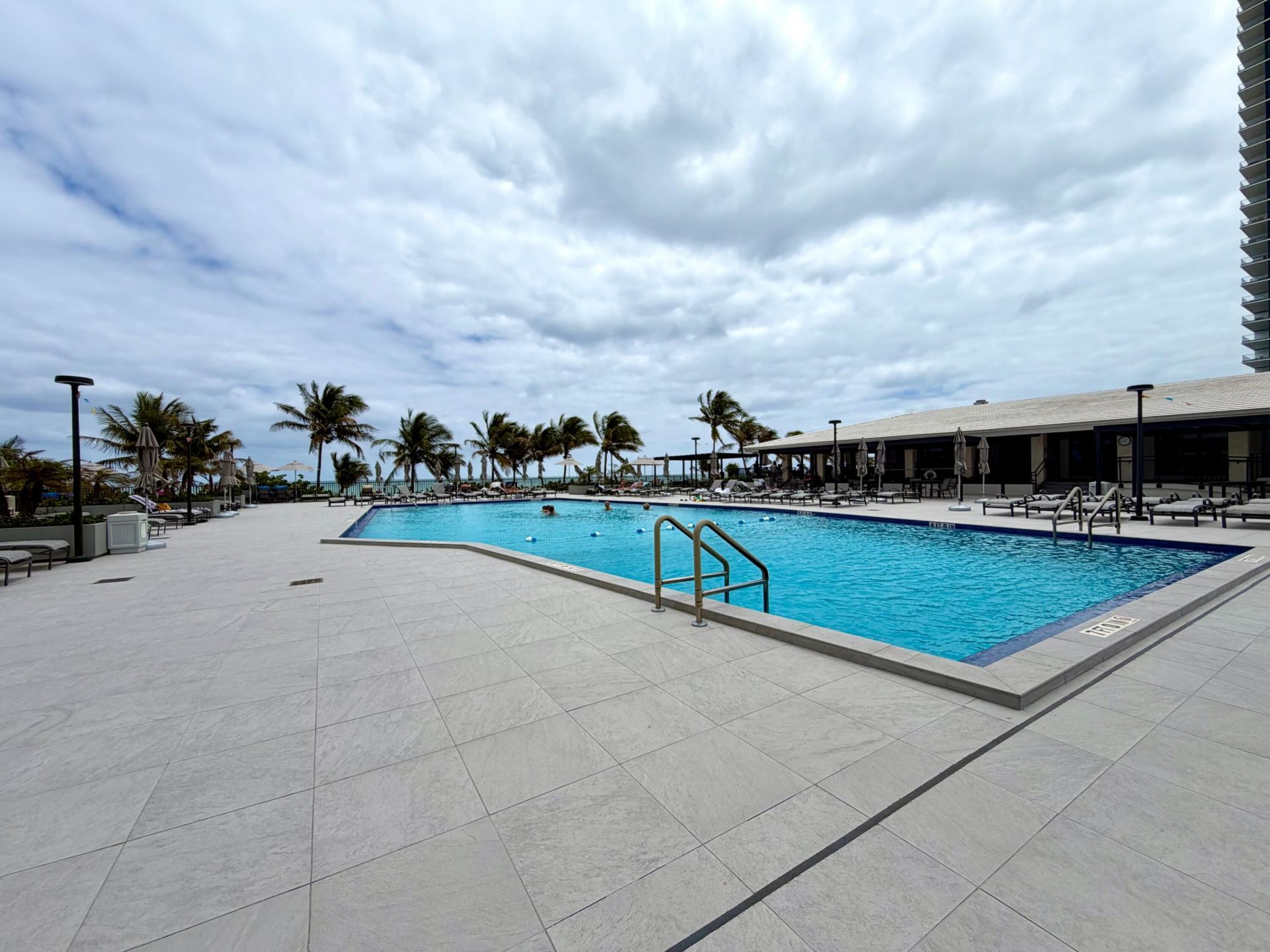 1985 S Ocean Drive, Unit 21a, Hallandale Beach, FL 33009 Photo