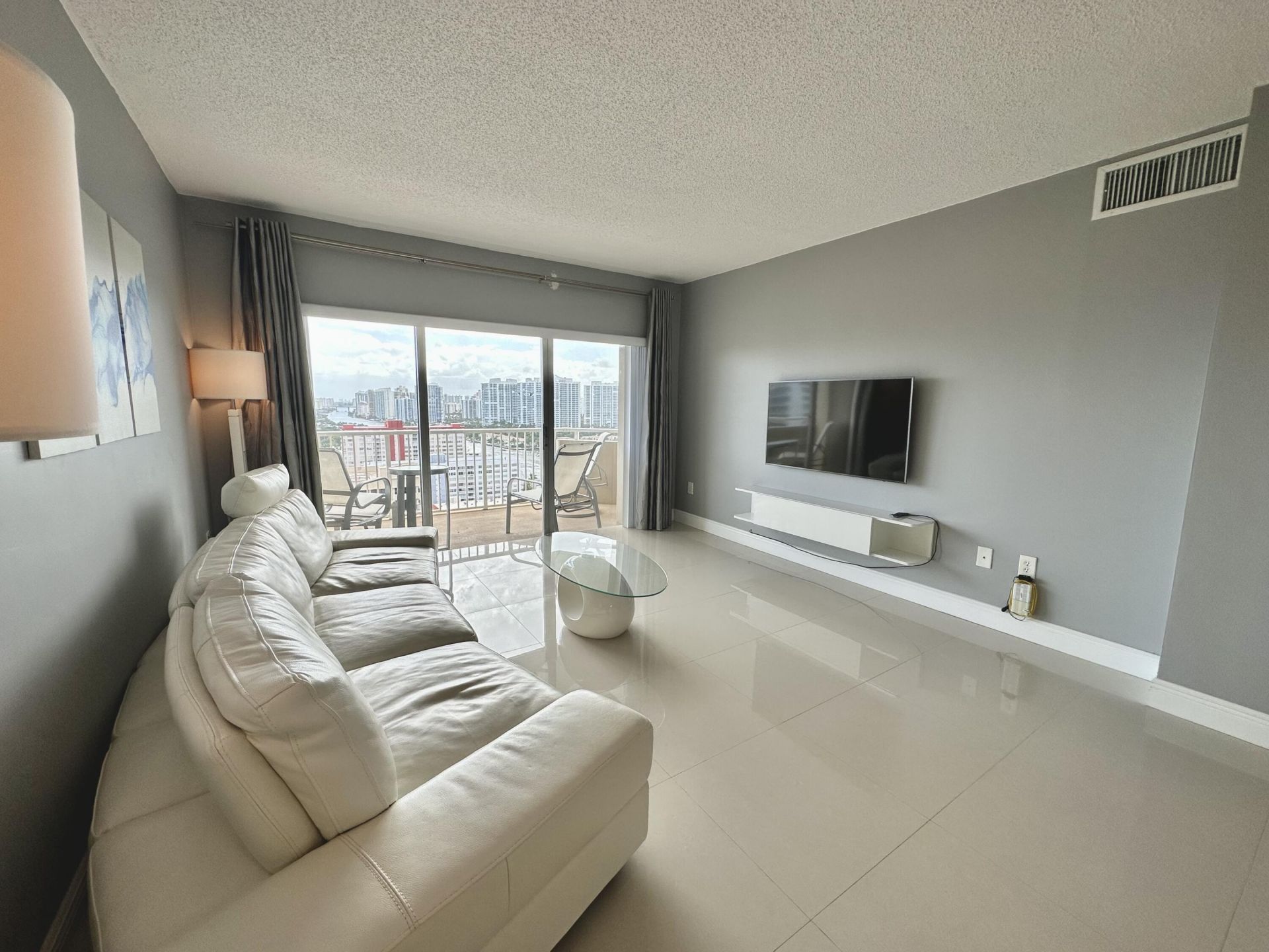1985 S Ocean Drive, Unit 21a, Hallandale Beach, FL 33009 Photo