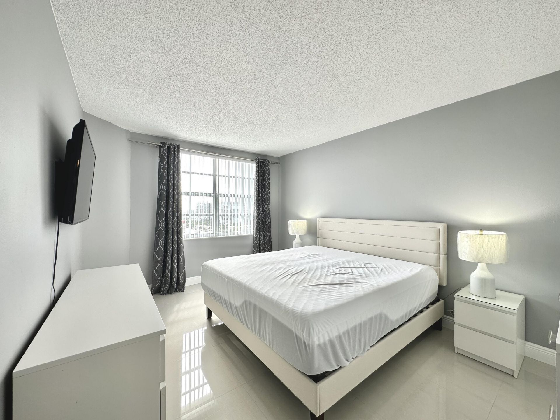 1985 S Ocean Drive, Unit 21a, Hallandale Beach, FL 33009 Photo