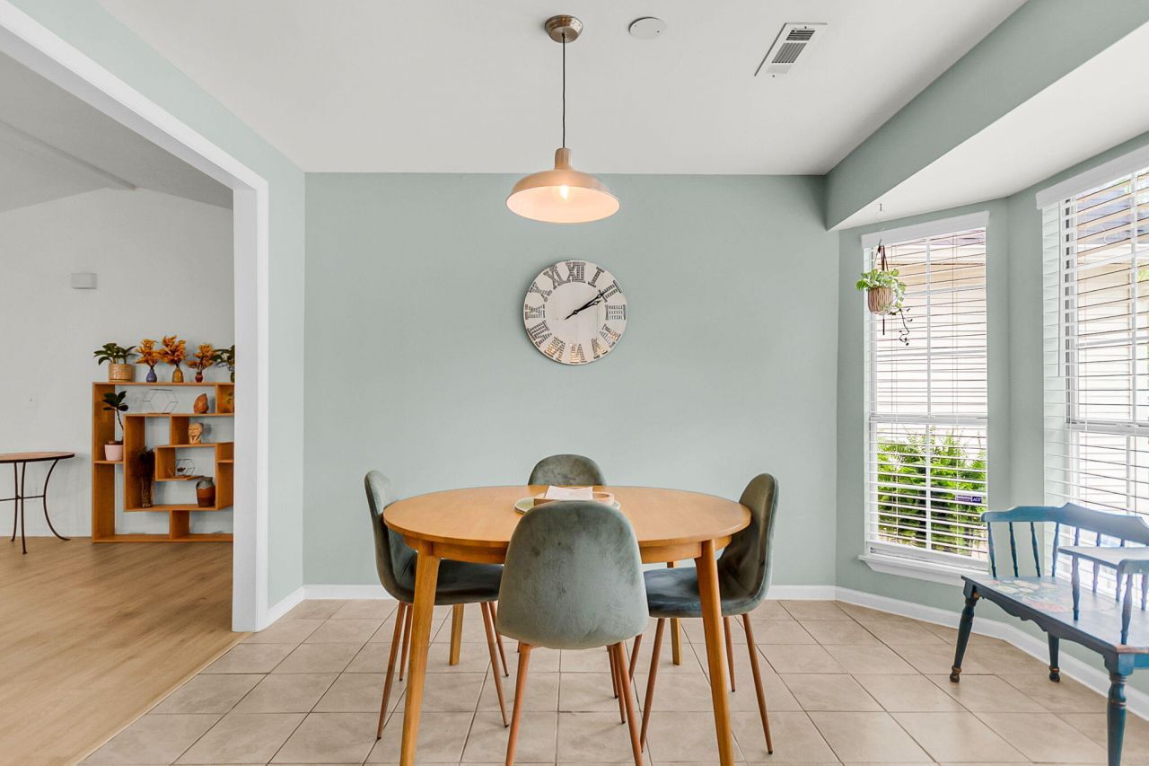 2445 Castlereagh Road Photo 17