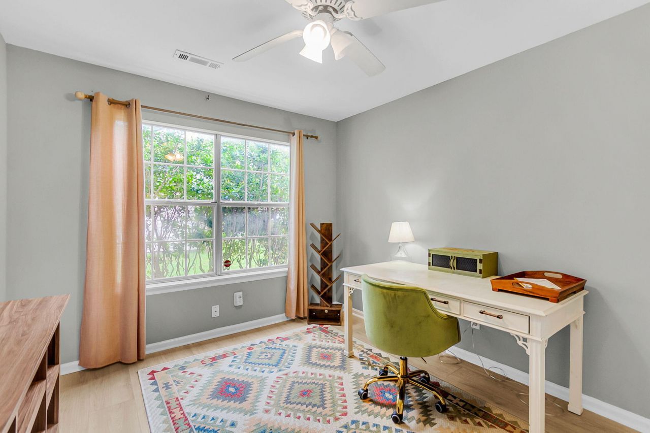 2445 Castlereagh Road Photo 18