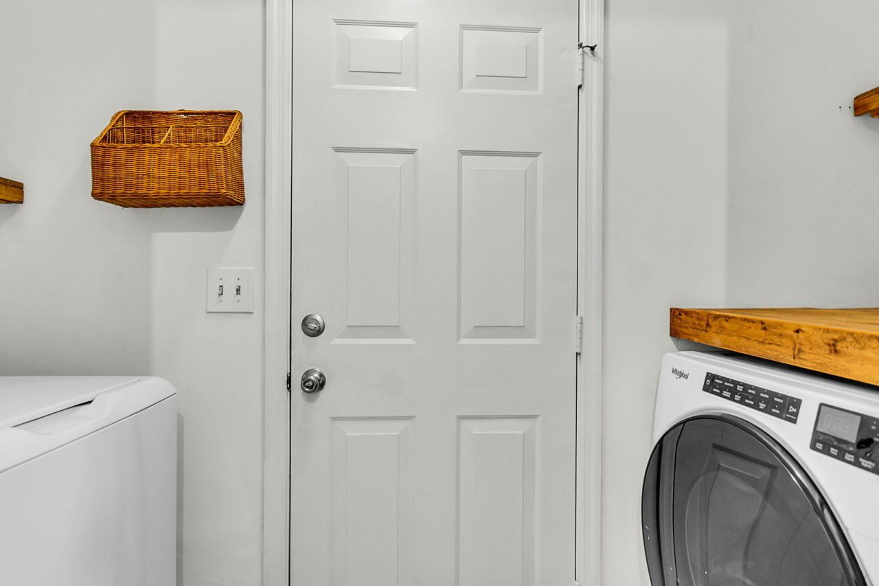 2445 Castlereagh Road Photo 30