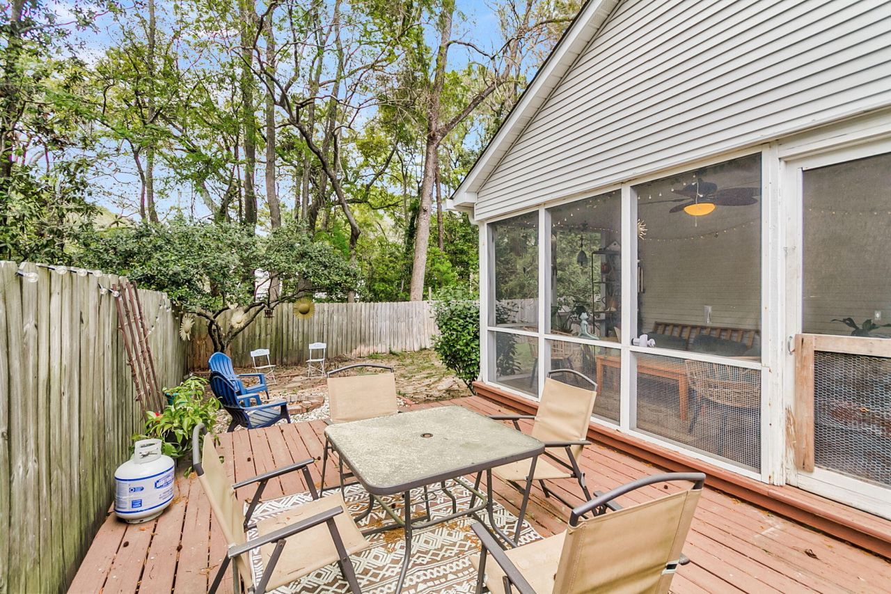 2445 Castlereagh Road Photo 32