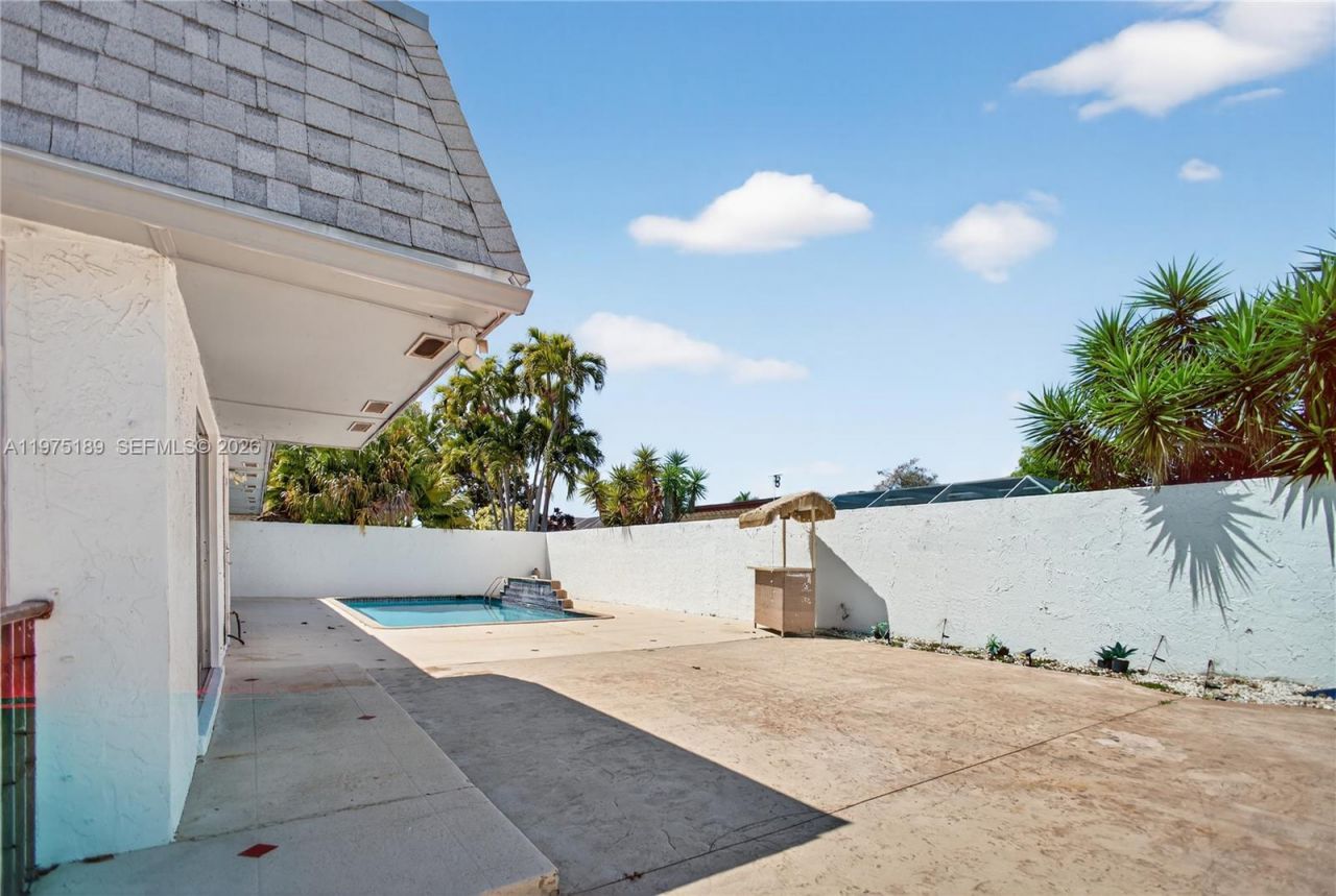 13471 SW 99th Ter, Miami, FL 33186 Photo