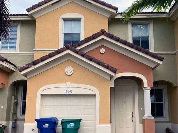 16649 SW 80th Ter , Miami, FL 33193