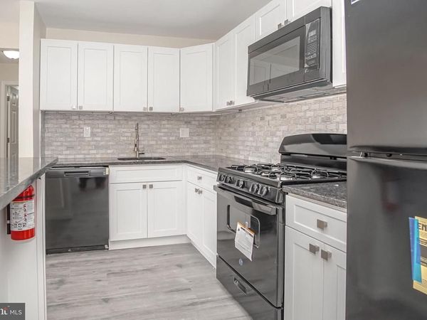 300 BROADWAY, Unit D7, WESTVILLE, NJ 08093