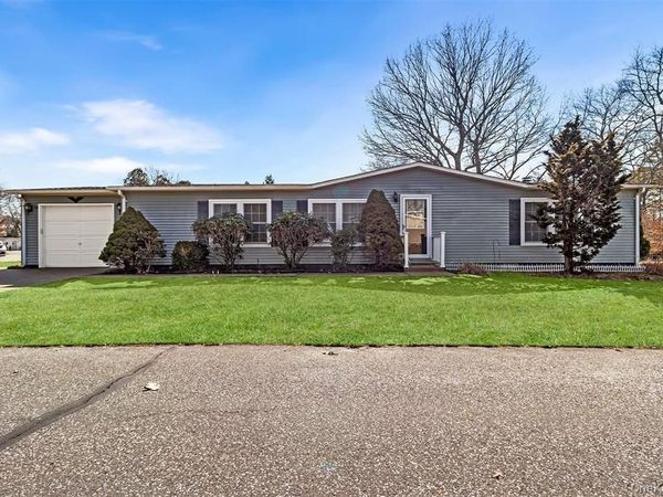 1407 Middle Road, Unit 91, Calverton, NY 11933