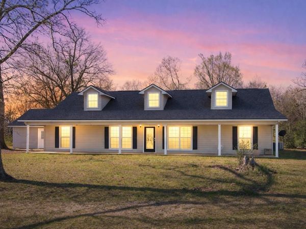 5215 State Highway 7 E, Center, TX 75935