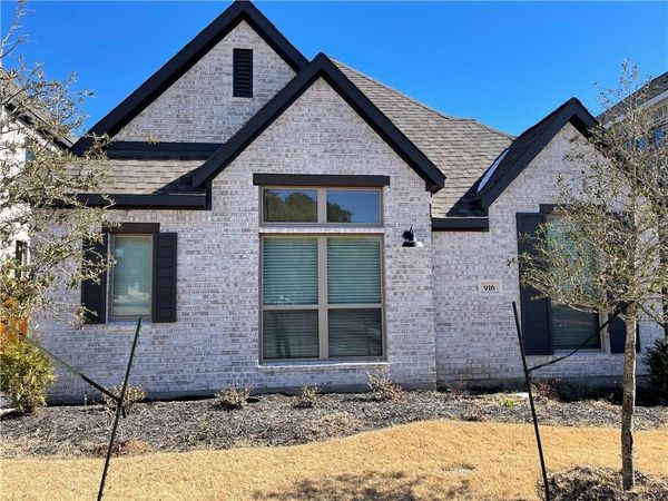 916 Azul Lagoon DR, Leander, TX 78641