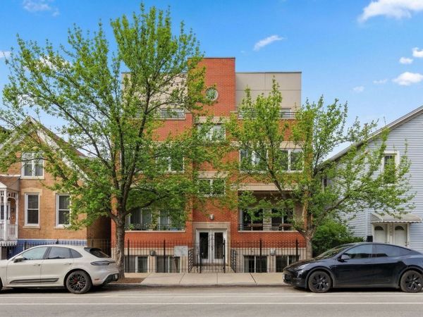 2126 W Armitage Avenue, Unit 4, Chicago, IL 60647