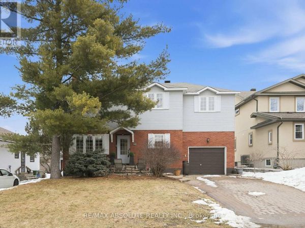 605 Rowanwood Avenue, Ottawa, ON K2A3E3