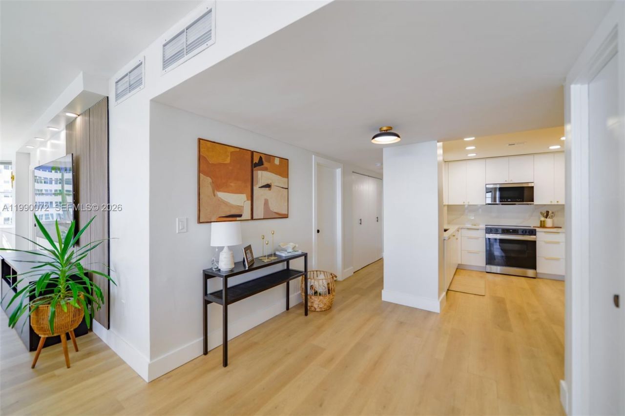 1980 S Ocean Dr , Unit 17E, Hallandale Beach, FL 33009 Photo