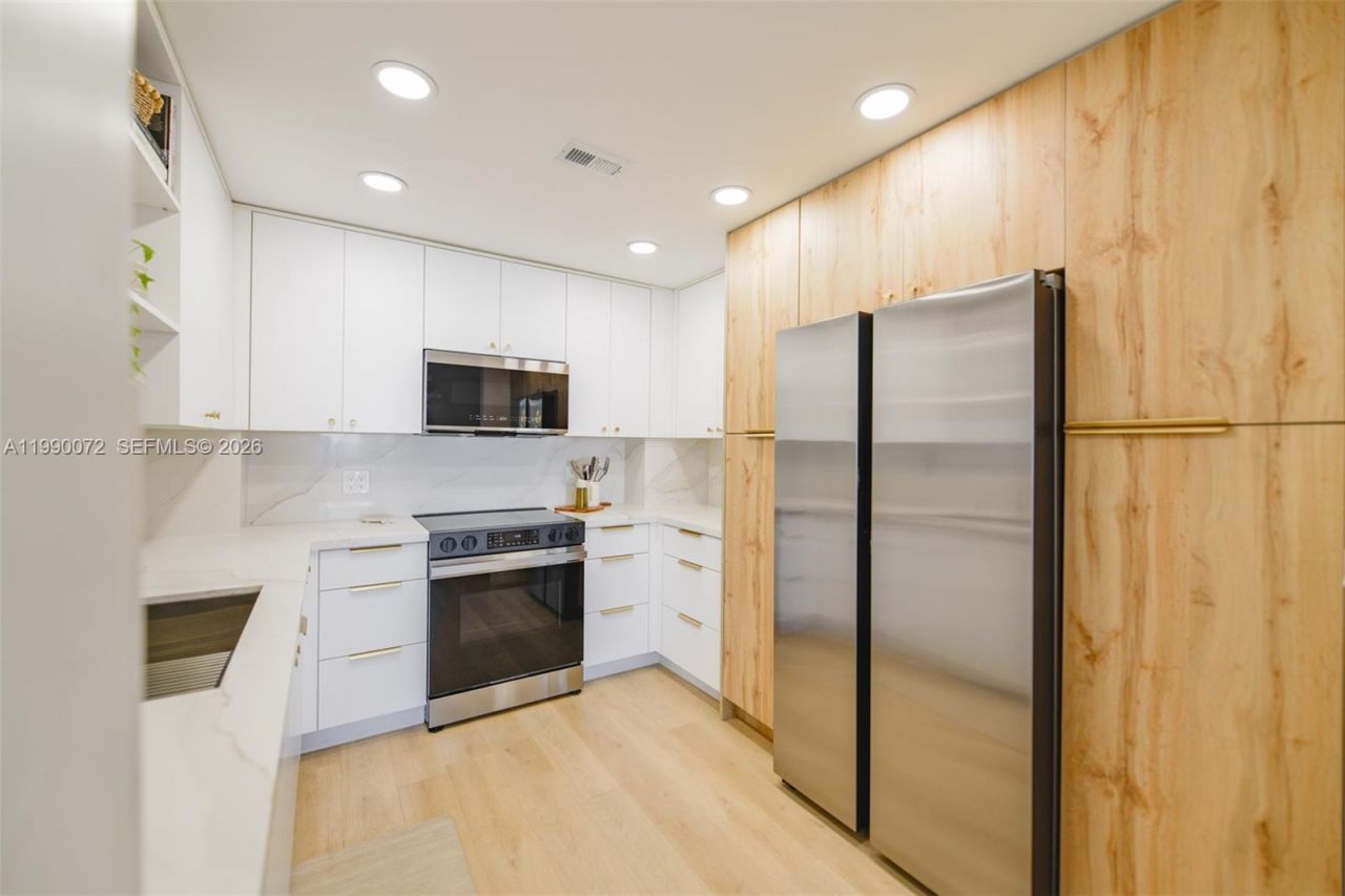 1980 S Ocean Dr , Unit 17E, Hallandale Beach, FL 33009 Photo