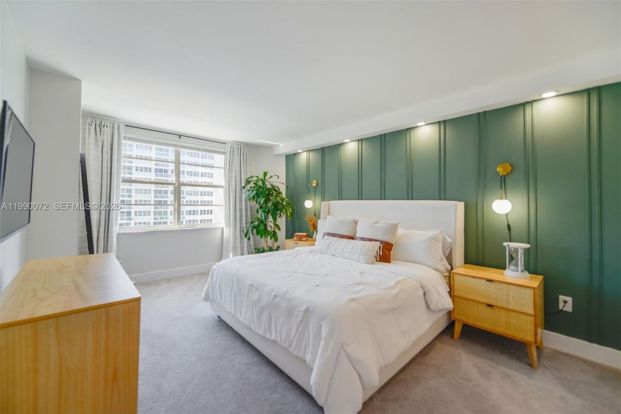 1980 S Ocean Dr , Unit 17E, Hallandale Beach, FL 33009 Photo