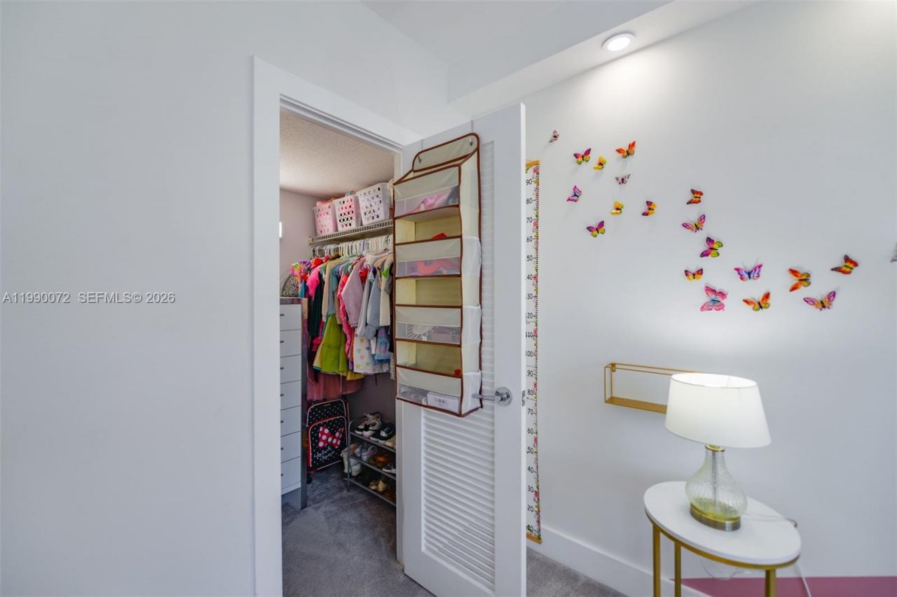 1980 S Ocean Dr , Unit 17E, Hallandale Beach, FL 33009 Photo