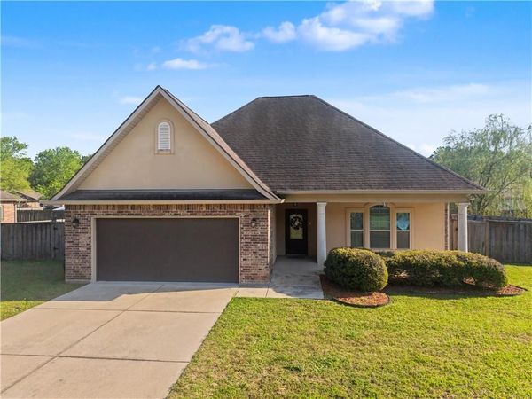 21216 BEAU CHATEAU Boulevard, Ponchatoula, LA 70454