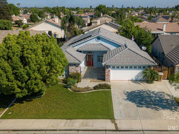 11126 New Forest Drive, Bakersfield, CA 93312