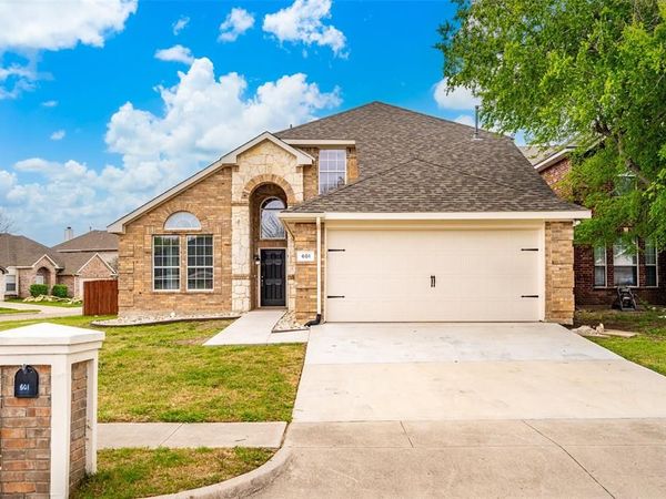 601 Babbling Brook Drive, Saginaw, TX 76179