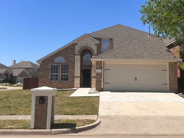 601 Babbling Brook Drive , Saginaw, TX 76179
