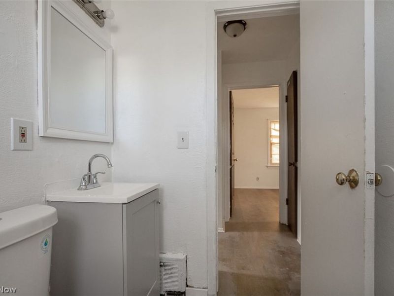 4397 E 154th Street, Cleveland, OH 44128 Photo 12