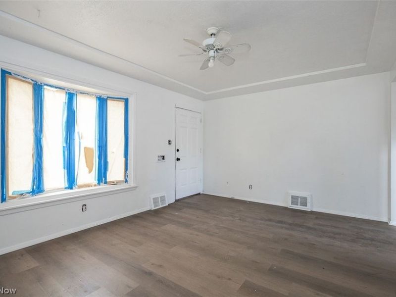 4397 E 154th Street, Cleveland, OH 44128 Photo 4