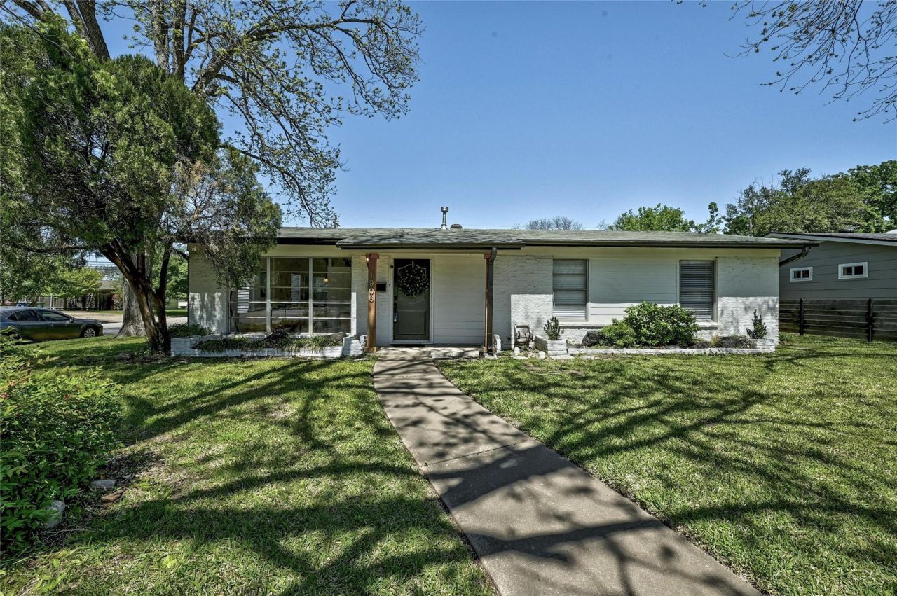 1906 Morrow St, Austin, TX 78757 Main Photo