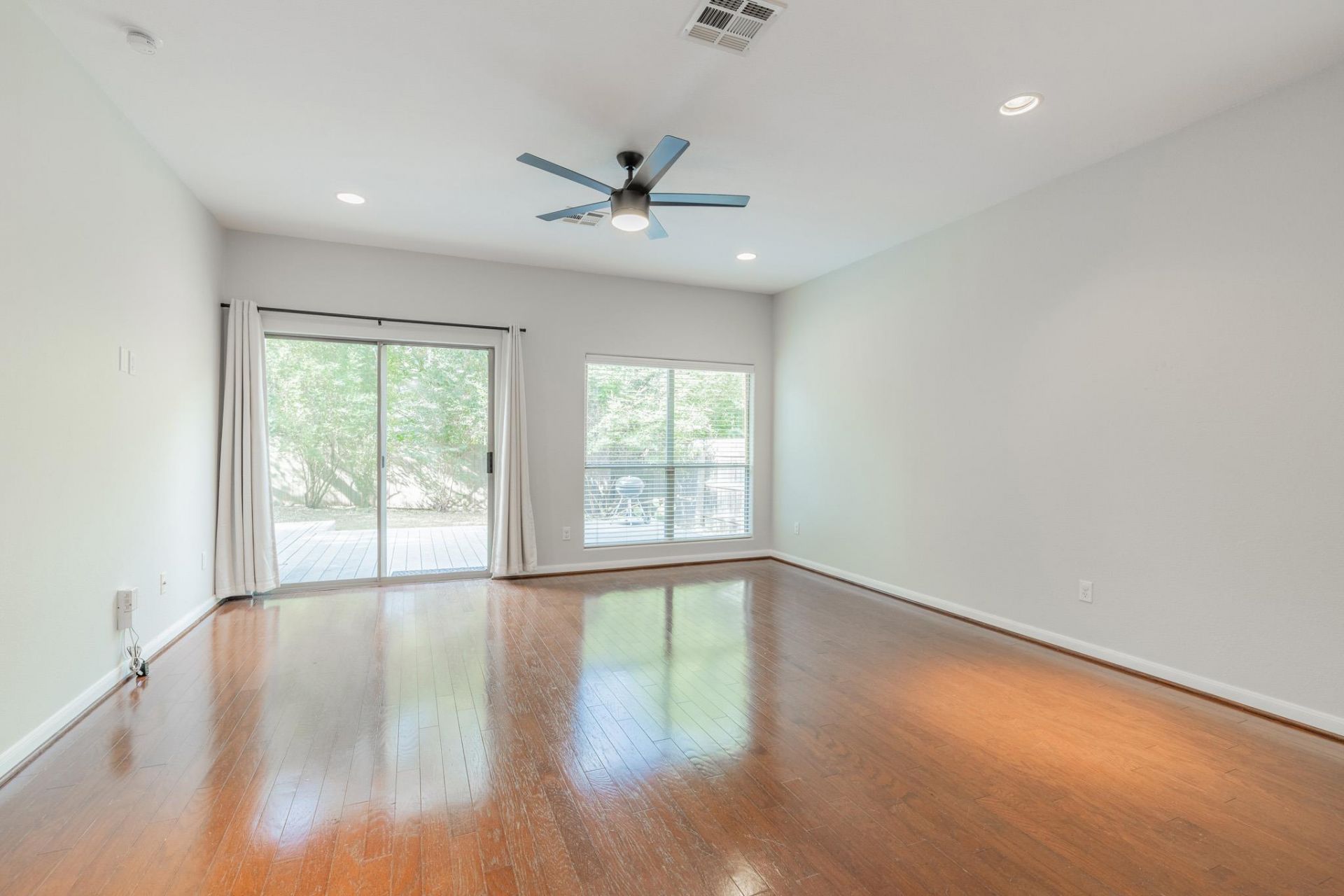 2329 Amur Dr, Austin, TX 78745 Main Photo