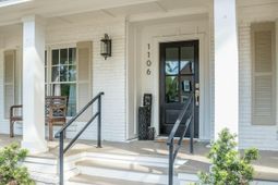 1106 Meadowcroft Lane photo 4