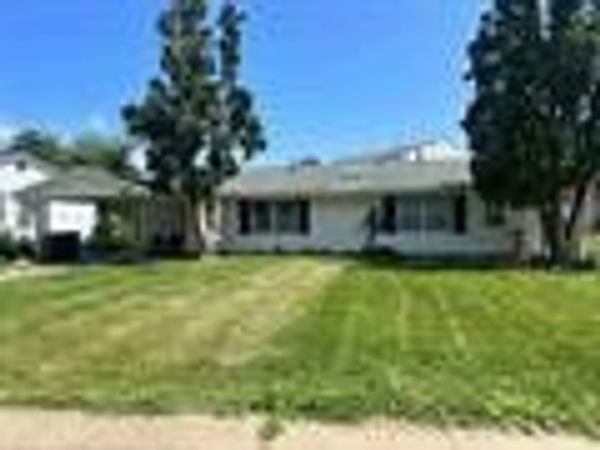 805/807 20th Avenue , Coralville, IA 52241