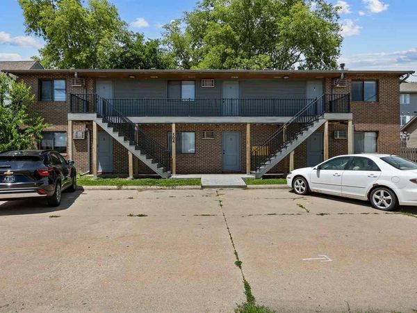 504 2nd Ave, Coralville, IA 52241