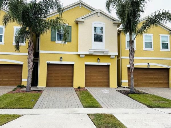 9884 RED EAGLE DRIVE , ORLANDO, FL 32825