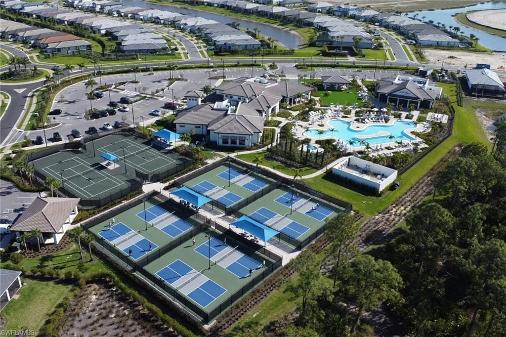 1746 Terreno Blvd, Naples, FL 34120 Photo