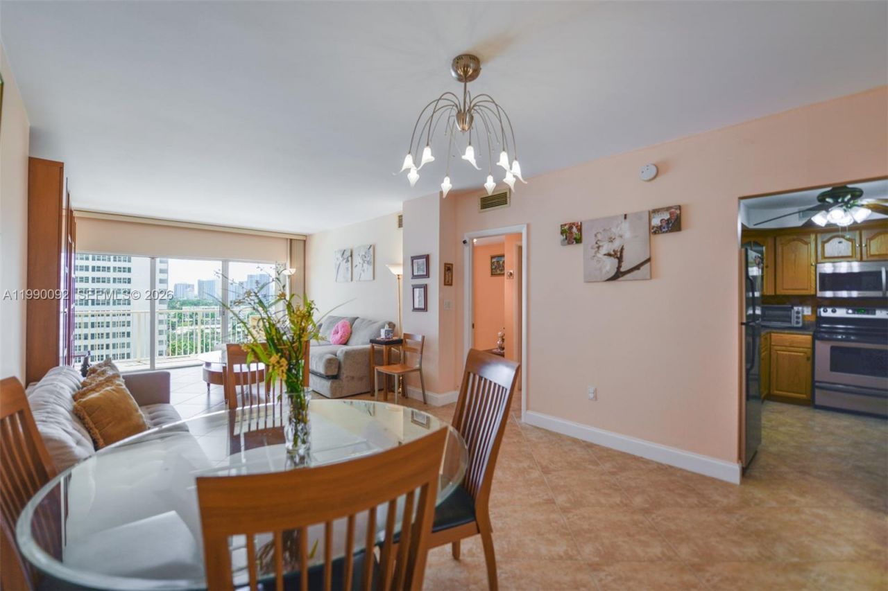 1980 S Ocean Dr, Unit 10L, Hallandale Beach, FL 33009 Photo