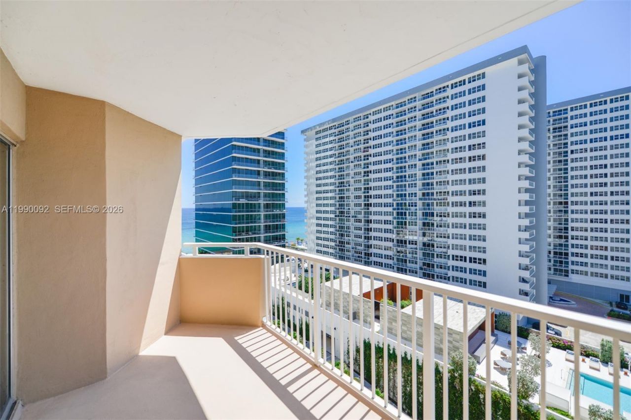 1980 S Ocean Dr, Unit 10L, Hallandale Beach, FL 33009 Photo