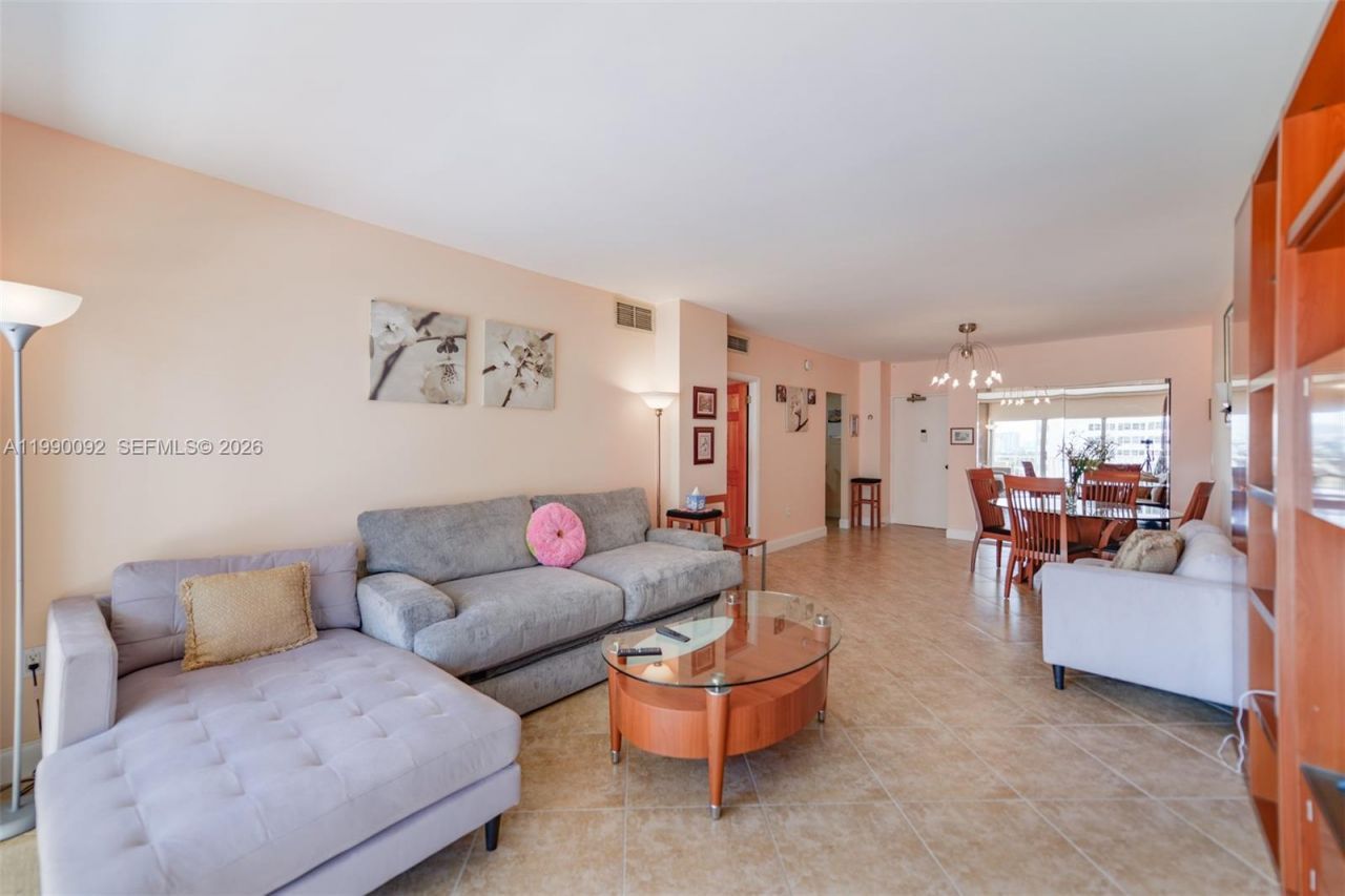 1980 S Ocean Dr, Unit 10L, Hallandale Beach, FL 33009 Photo