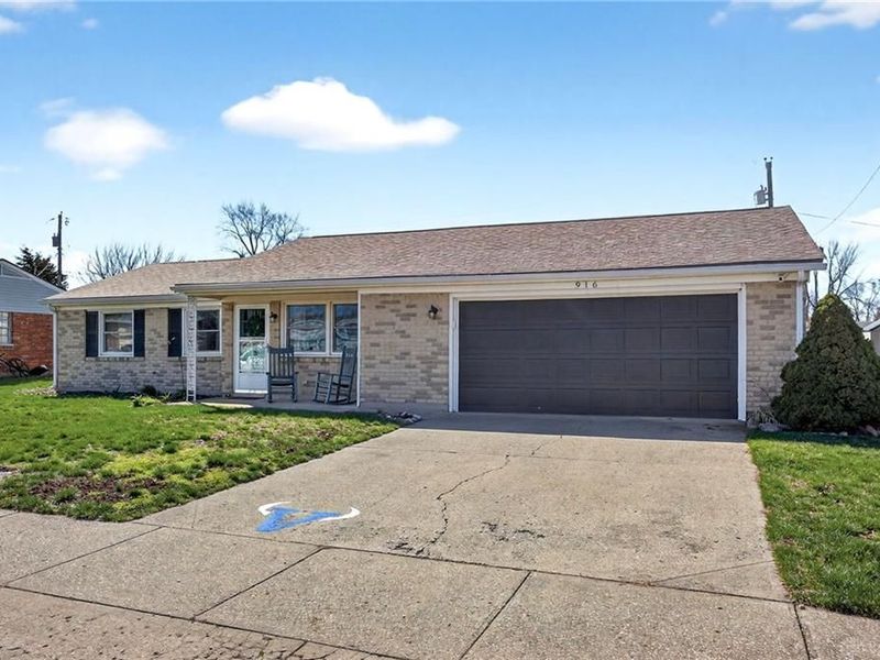 916 Mystic Lane, Troy, OH 45373 Photo 3