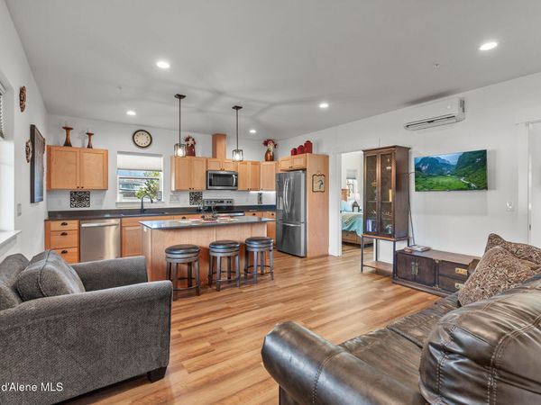 50 CARNELIAN AVE, Unit 101, Ponderay, ID 83852