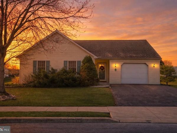 19 SPRINGHOUSE DRIVE, MYERSTOWN, PA 17067