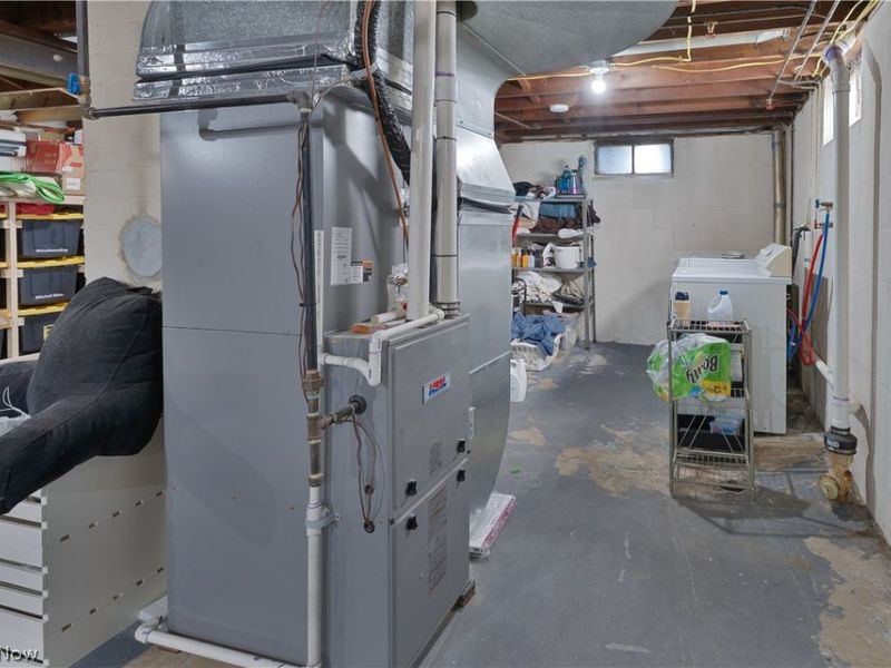 261 Sexton Street, Struthers, OH 44471 Photo 16