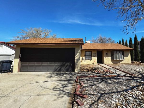 7205 Avenida La Costa NE, Albuquerque, NM 87109