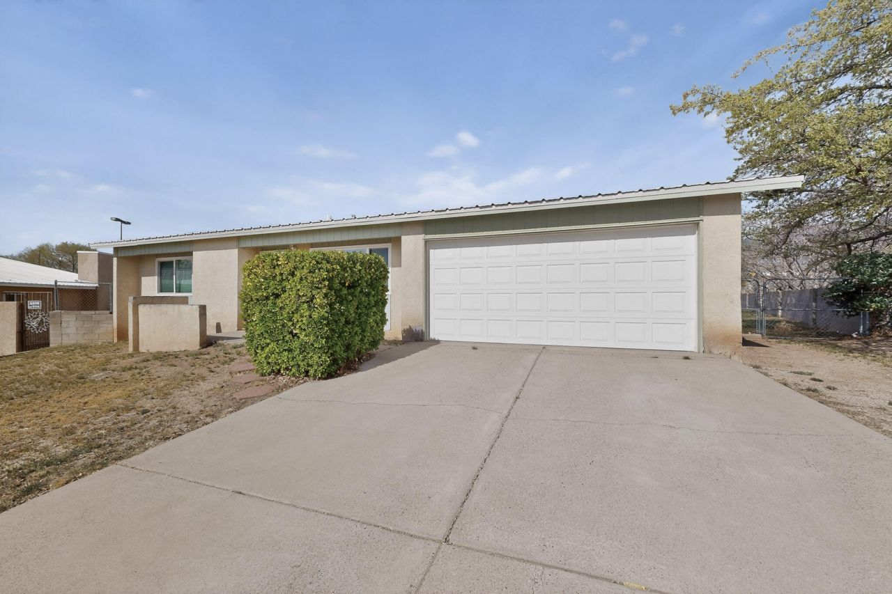 12125 Emperor Drive Ne, Albuquerque, NM 87123 Main Photo