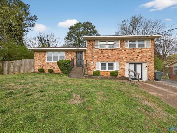 2523 Birchfield Street NW, Huntsville, AL 35810