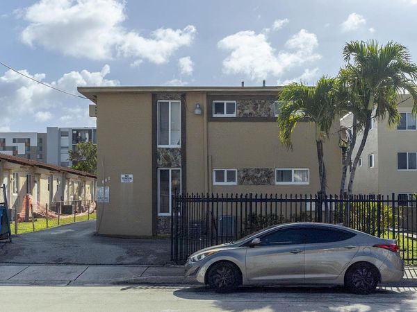 225 SW 18th Avenue, Miami, FL 33188